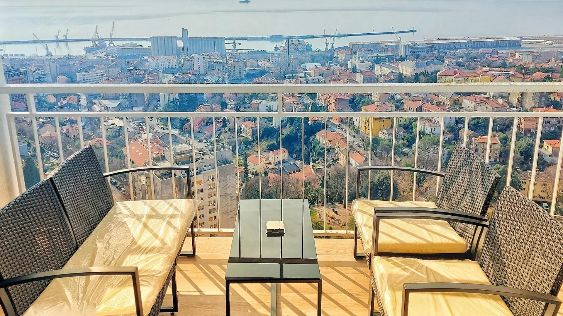 Sunflower Sky Apartment Rijeka